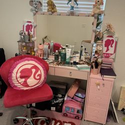 Make Up Vanity In Merrill