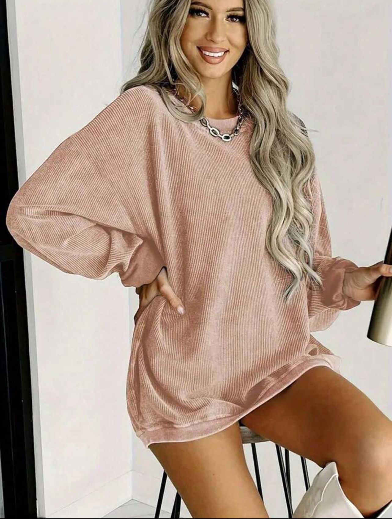  Women's Crew  Neck Sweatshirt *NEW’*