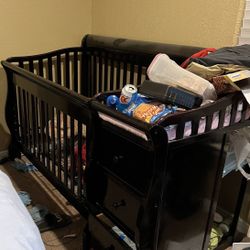 Crib With Changing Table 