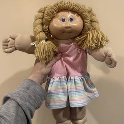 Girl cabbage patch kids doll