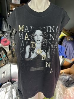 Vintage 2000 Madonna Drowned Tour muscle shirt Size large New Wave Dance as is