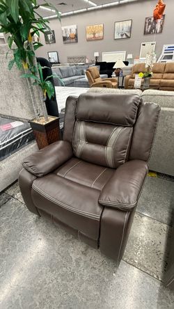 RECLINER CHAIR