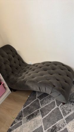 Gray Tufted Velvet Chaise Lounge