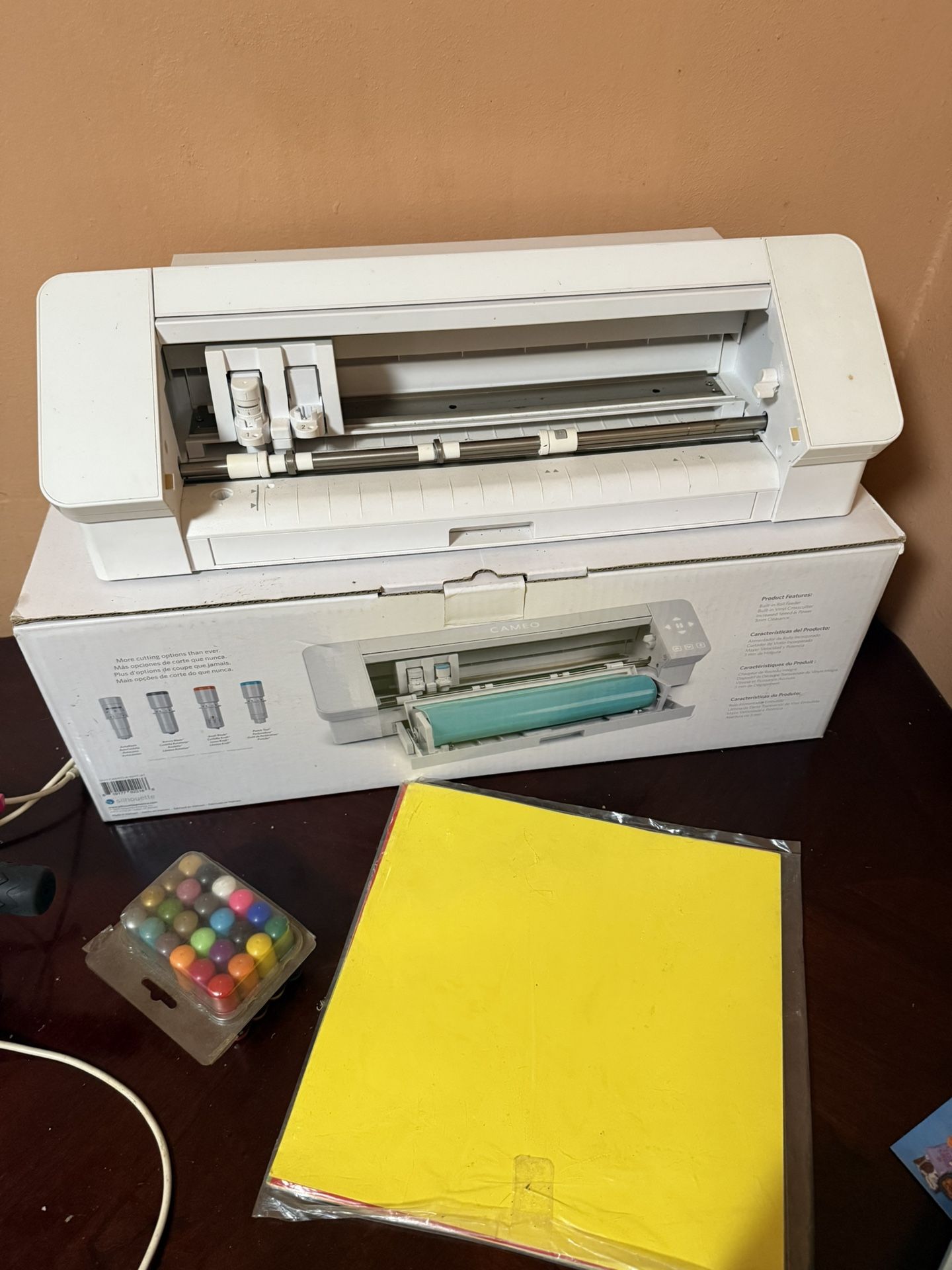 Silhouette Cameo 4 Plus