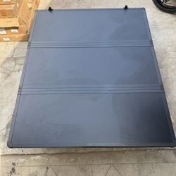 Tapa Dura Para Chevy Silverado / GMC Sierra Caja Larga De 6.5 Pies/ Hard Tonneau Cover Tri Fold