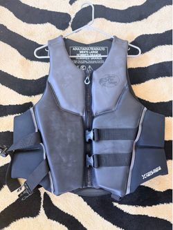 Bass Pro Shops Men's Large Neoprene Life Vest