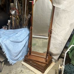 Swivel Pedestal Mirror