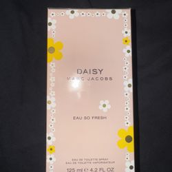 Daisy Marc Jacobs