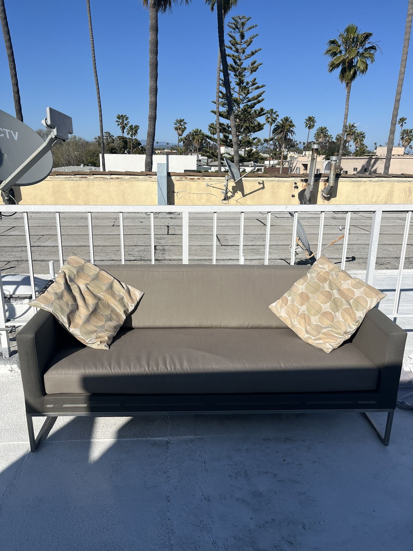 Crate & Barrel Outdoor Couch 