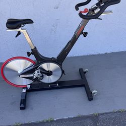 Like new KEISER M3 i low miles
