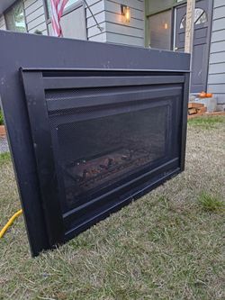 Older i30 Heat&Glo Gas Fireplace