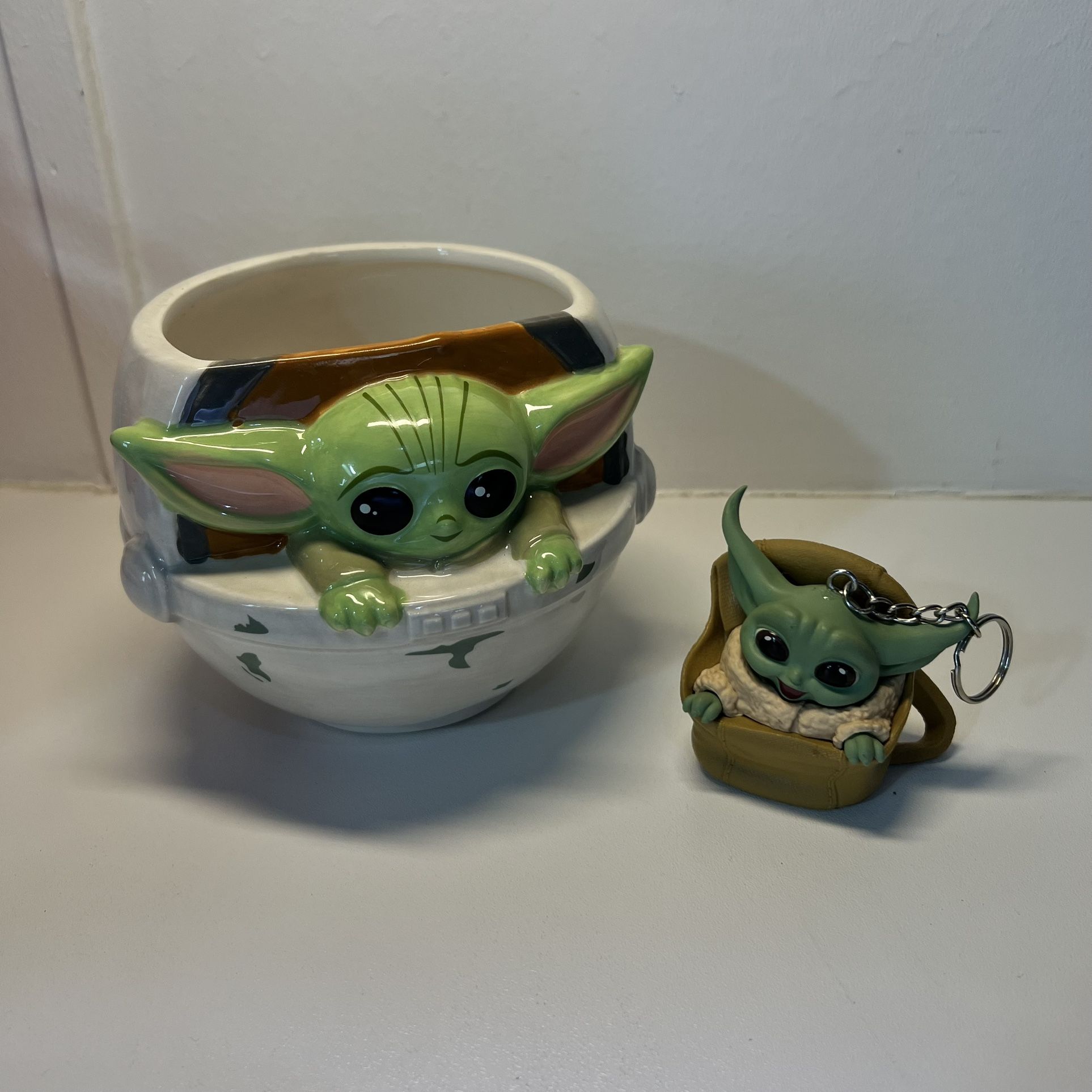 Mandalorian The Child Baby Yoda Grogu Star Wars keychain Star Wars Baby Yoda 20 oz Coffee Cup Mug Ceramic The Child Grogu Mandalorian