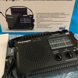 Voyager Solar-powered Emergency Radio Black NEW