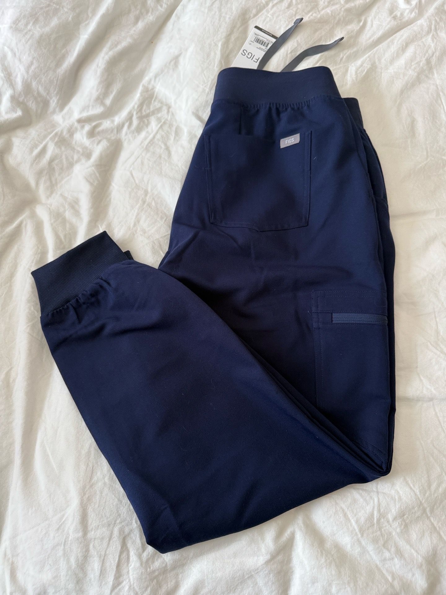 NWT / FIGS Relaxed Scrub Jogger