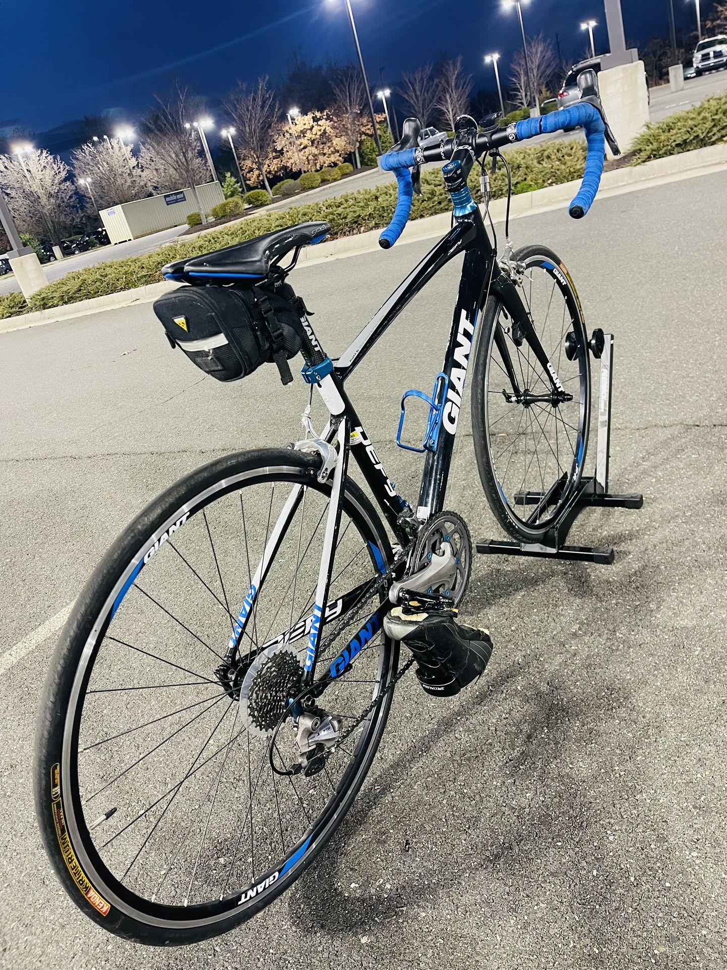 Beautiful Bicycle Giant Defy Advance Road Bike