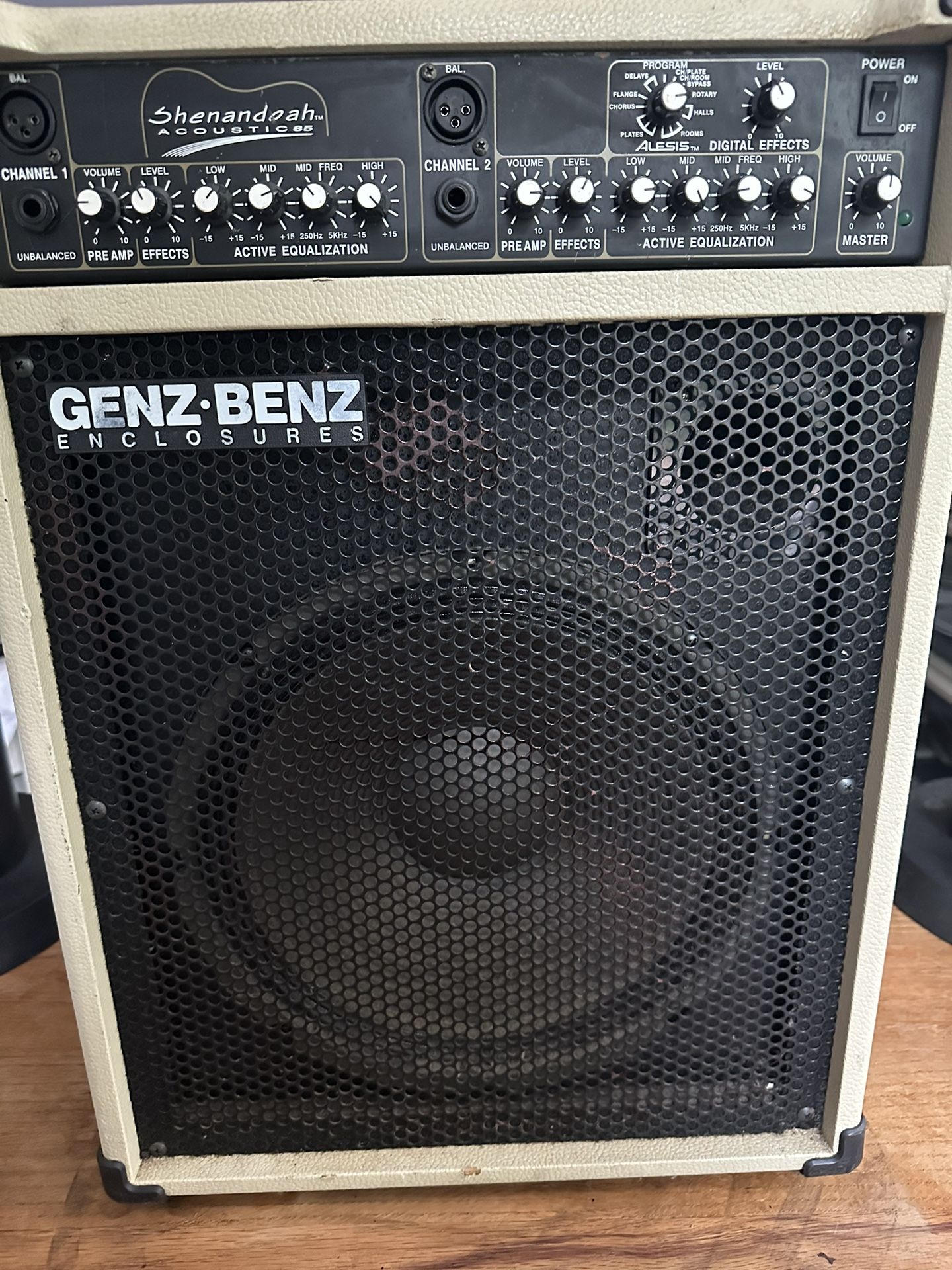 Genz Benz Shenandoah Acoustic 85
