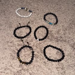 Bracelets 