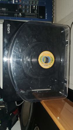 Ion turntable with 14 different types of vinyl tracks