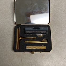 Antique Gold Travel Razor 