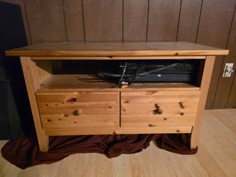 Pine Tv stand