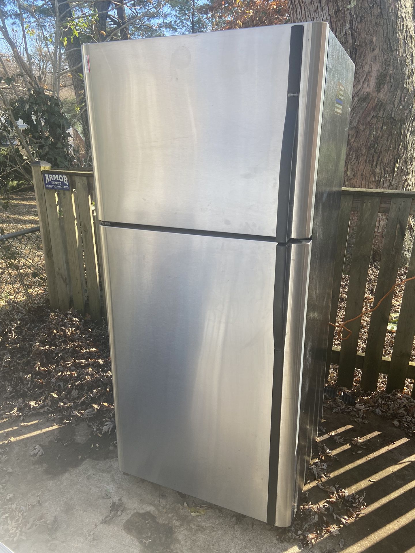 Kenmore 30” Top Freezer/Refrigerator 