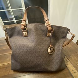Michael Kors Large Signature Tote Bag Purse