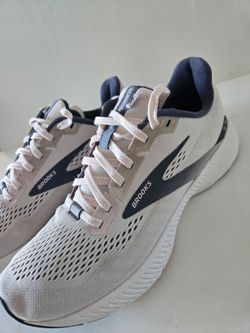 Brooks Launch Women's Size 8B Shoes