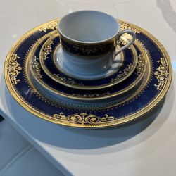 Fine Porcelain Incomplete Set