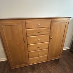 Chest Dresser 