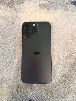 512gb iPhone 15 Pro Max Unlock for all carriers in Palatine or Glenview $595