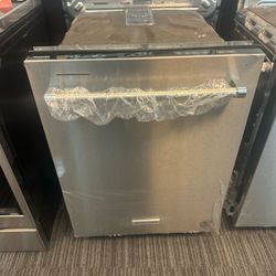 KitchenAid Dishwasher With Third Rack 