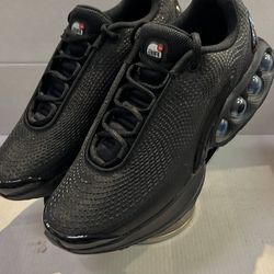 NIKE AIR MAX DN “BLACK METALLIC DARK GREY”