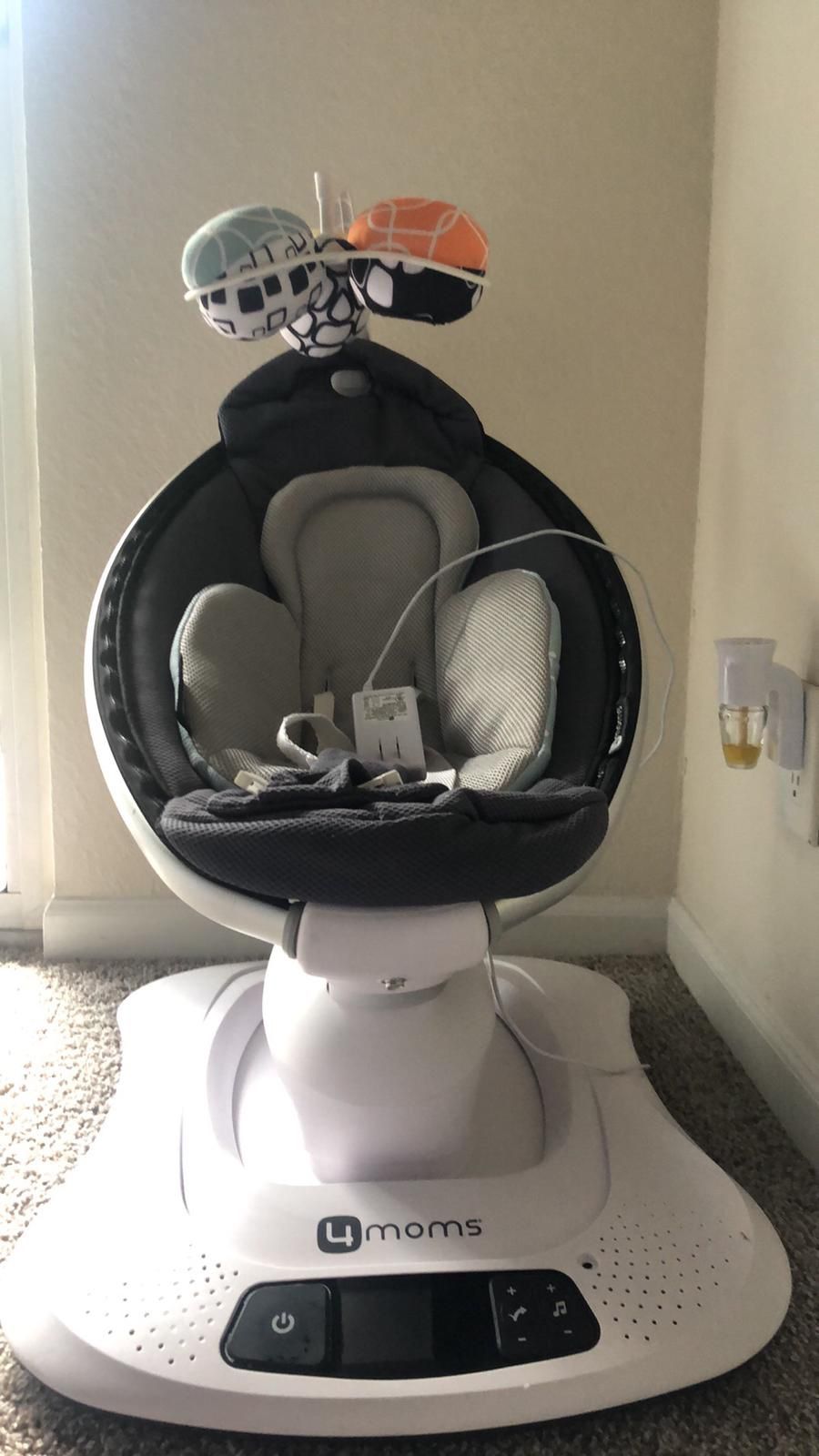 Mamaroo Multi-motion Baby Swing