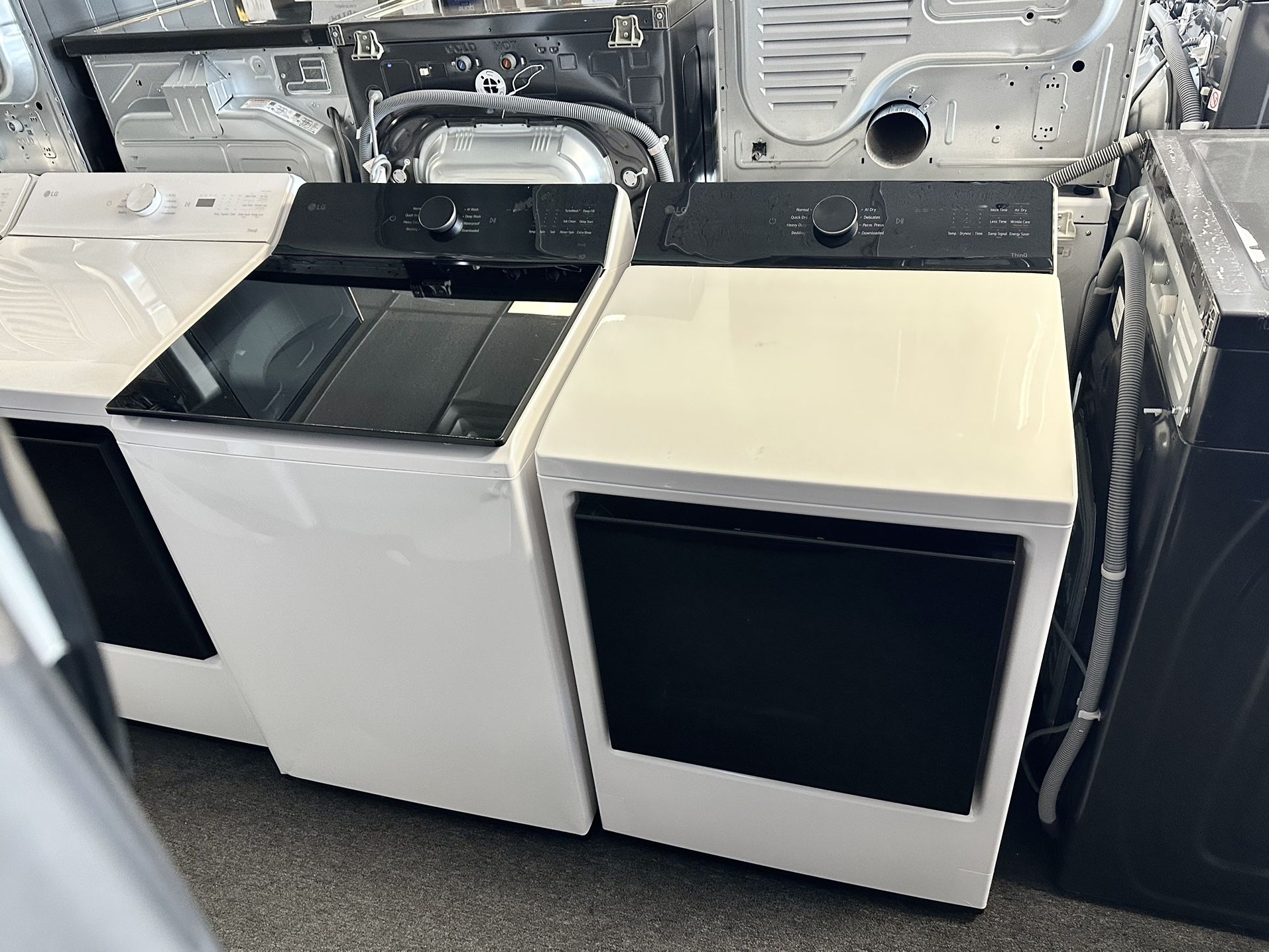 Open-Box Smart LG 5.5CF Washer And 7.3CF Gas Dryer