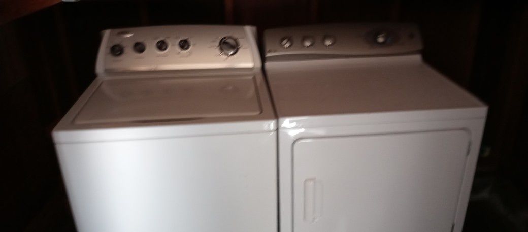 Whirlpool Washer And Ge Electric Dryer 