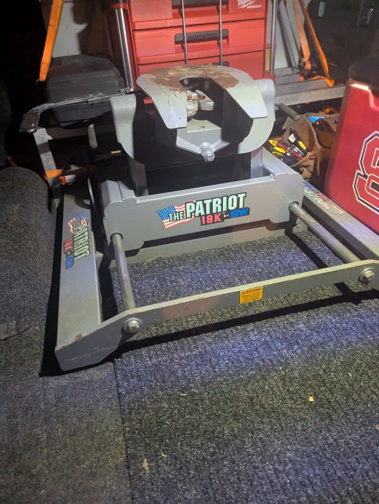 Patriot 18k by BW 5th Wheel Mounting Hitch