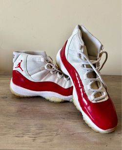 Air Jordan 11 Retro Cherry 2022 - Men’s Size 9.5 - Excellent Condition