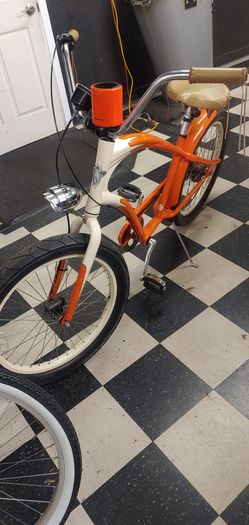 Electra Bony Finger cruiser bike