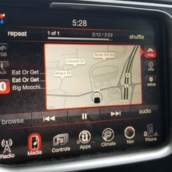 13-18 8.4 Uconnect Radio With Nav, CarPlay, Bluetooth
