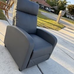 Recliner Chair In Pretty Good Condition