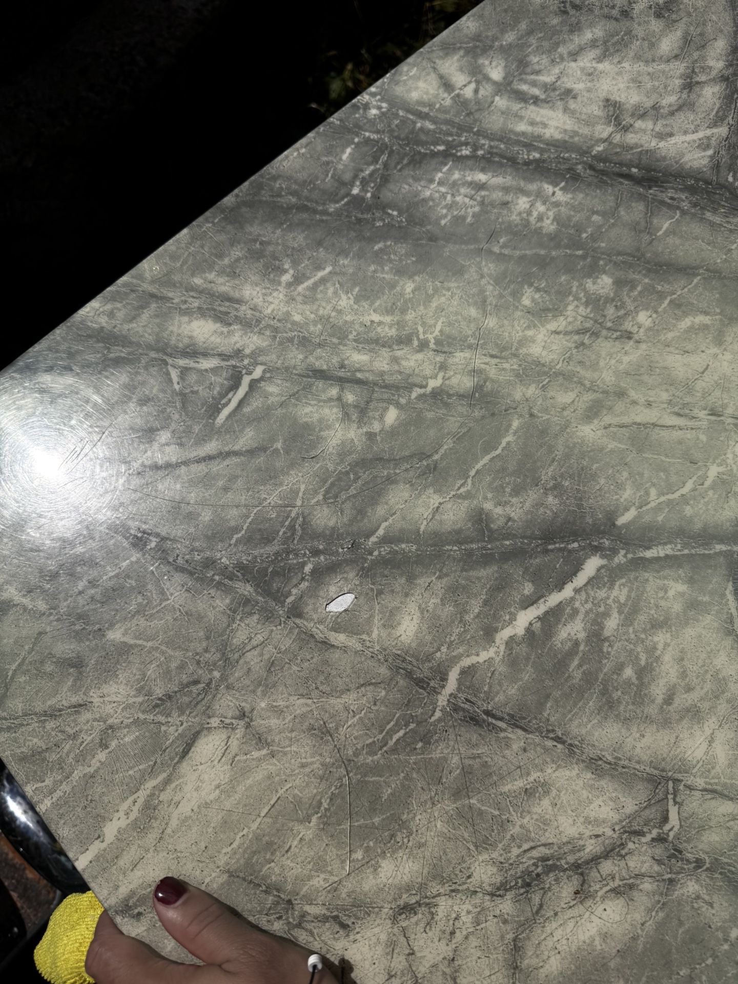 Dinnig Table