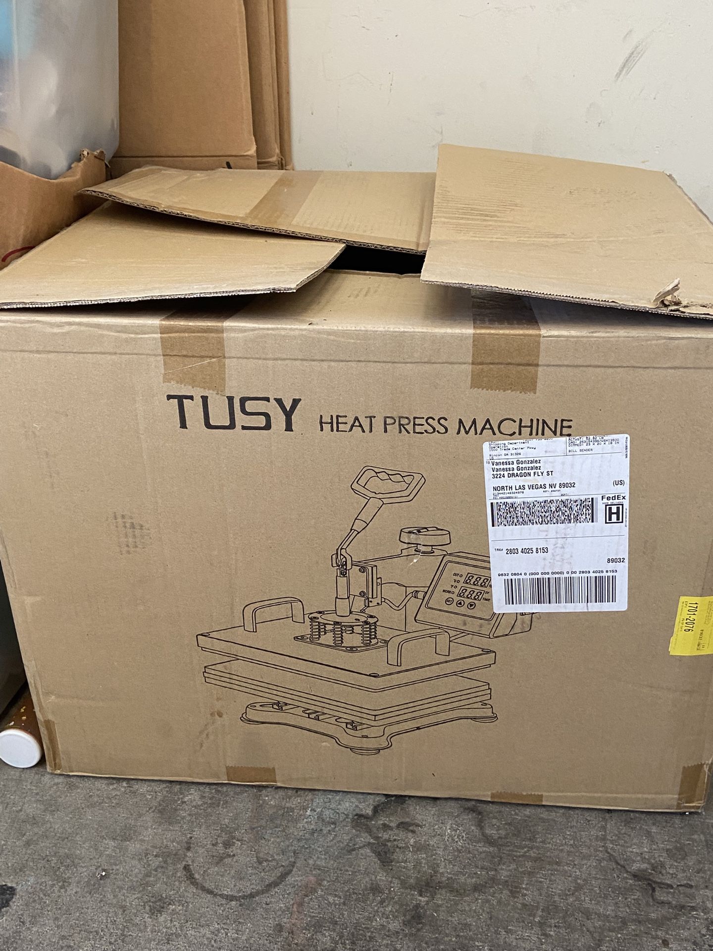 Heat pressure machine