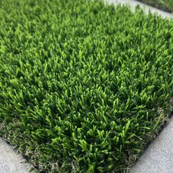 Premium artificial grass turf roll synthetic grass wholesale to public - delivery available 