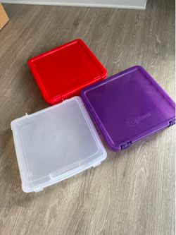 Plastic storage containers