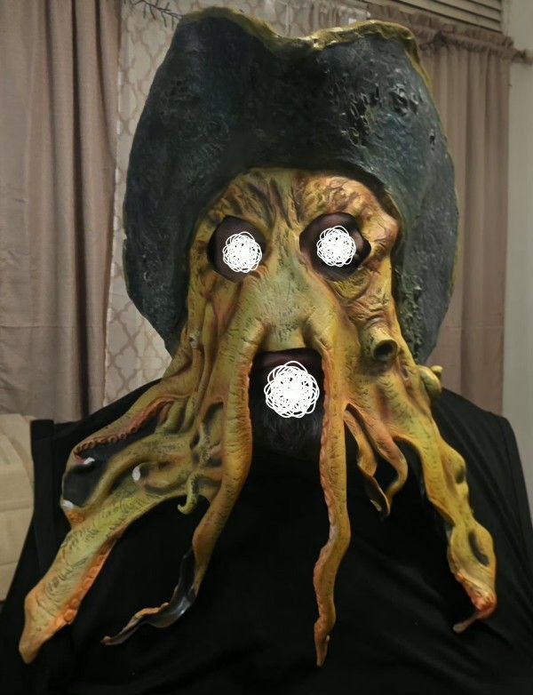 Halloween Pirates of Caribbean Mask Davy Jones Disney Disguise 2006 Tentacle Mask