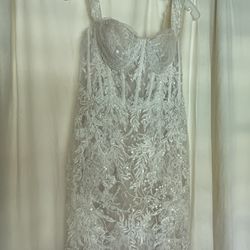 MELISSA SWEET DESIGNER WEDDING DRESS- Size 6  