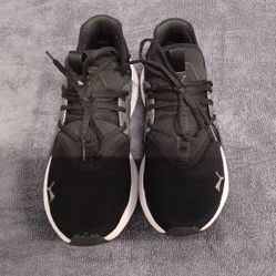 WOMEN'S PUMA FIT FOAMS (size 8)