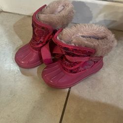 Girls Size 5/6 Snow Boots