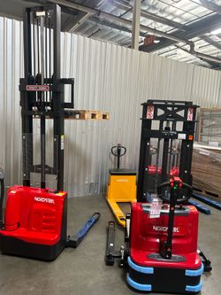 Believe it or not NEW full electric forklift stackers