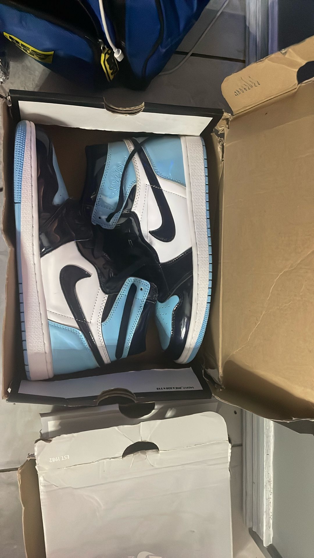 Nike Air Jordan 1 Retro OG High Blue Chill size 10 Women 8.5 Men. OG I UNC